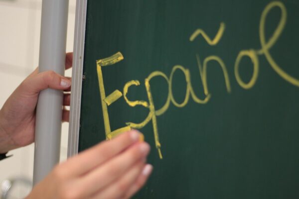 Tuesdays: Spanish, All Ages (1 Hour) - 09:00UTC / 16:00GMT